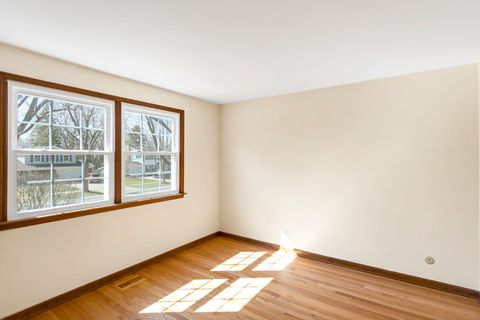 Tiny photo for 915 N Saratoga Drive, Palatine, IL 60074 (MLS # 12481820)