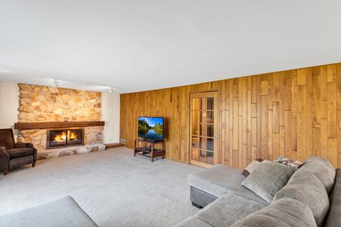 Tiny photo for 915 N Saratoga Drive, Palatine, IL 60074 (MLS # 12481820)