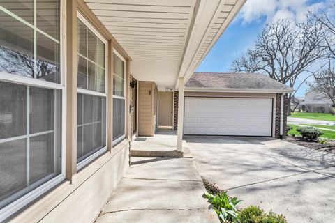 Tiny photo for 915 N Saratoga Drive, Palatine, IL 60074 (MLS # 12481820)