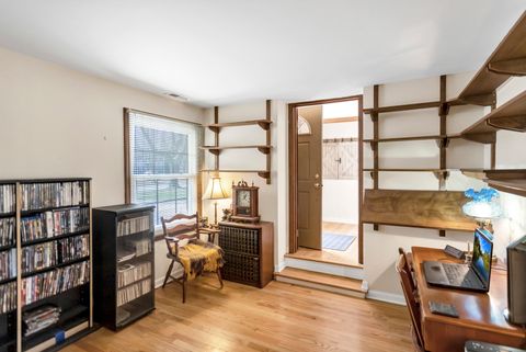 Tiny photo for 915 N Saratoga Drive, Palatine, IL 60074 (MLS # 12481820)