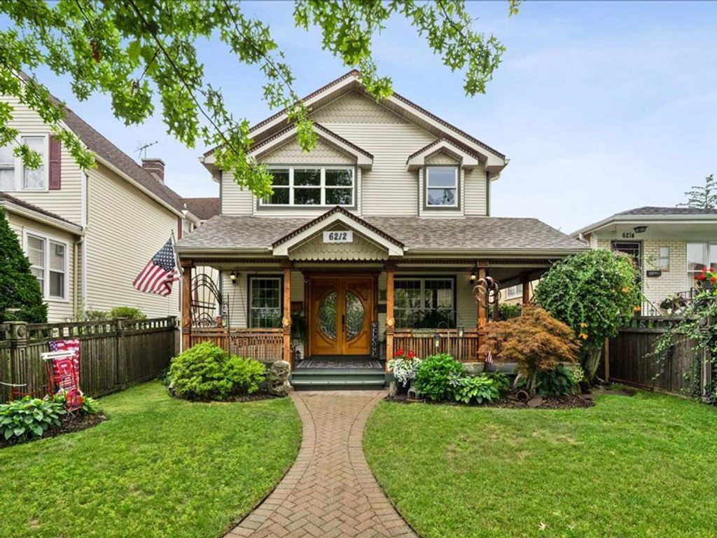 Photo for 6212 N Avondale Avenue, Chicago, IL 60631 (MLS # 12461371)