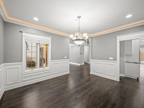 Tiny photo for 6732 N East Prairie Road, Lincolnwood, IL 60712 (MLS # 12532298)