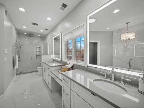 Tiny photo for 6732 N East Prairie Road, Lincolnwood, IL 60712 (MLS # 12532298)