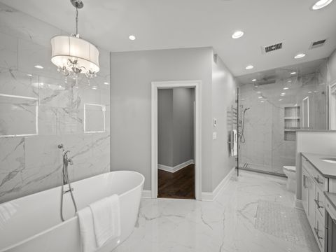 Tiny photo for 6732 N East Prairie Road, Lincolnwood, IL 60712 (MLS # 12532298)