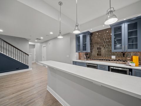 Tiny photo for 6732 N East Prairie Road, Lincolnwood, IL 60712 (MLS # 12532298)