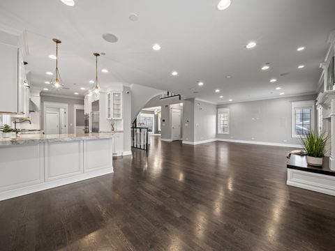 Tiny photo for 6732 N East Prairie Road, Lincolnwood, IL 60712 (MLS # 12532298)