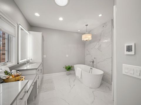 Tiny photo for 6732 N East Prairie Road, Lincolnwood, IL 60712 (MLS # 12532298)