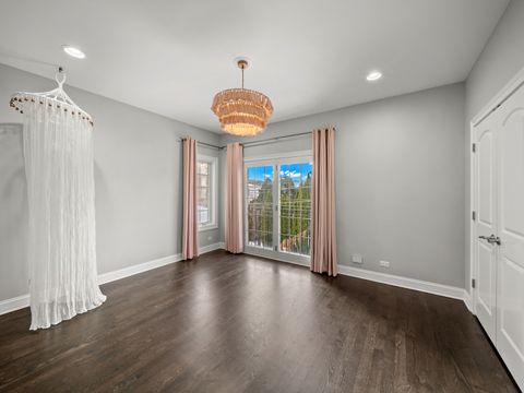 Tiny photo for 6732 N East Prairie Road, Lincolnwood, IL 60712 (MLS # 12532298)