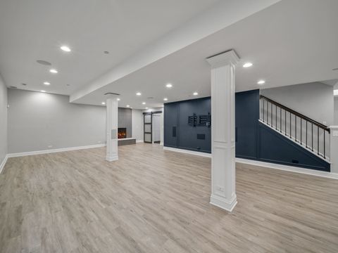 Tiny photo for 6732 N East Prairie Road, Lincolnwood, IL 60712 (MLS # 12532298)