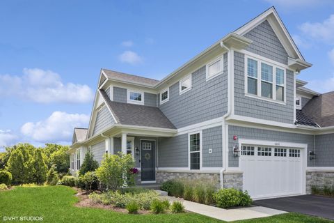 Photo of 5531 Barton Lane, Hinsdale, IL 60521 (MLS # 12440427)