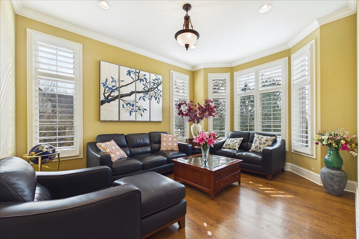 21660 W Savanna Lane