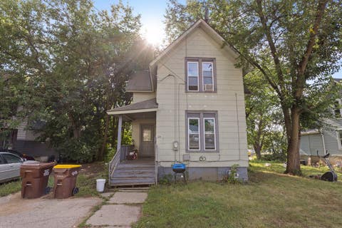 Photo of 828 N Winnebago Street, Rockford, IL 61103 (MLS # 12731675)