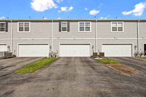 Tiny photo for 262 Springbrook Trail S TRL, Oswego, IL 60543 (MLS # 12690130)