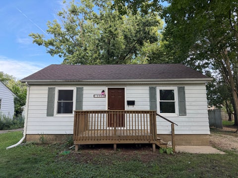 Photo of 1006 N Division Avenue, Urbana, IL 61801 (MLS # 12742513)