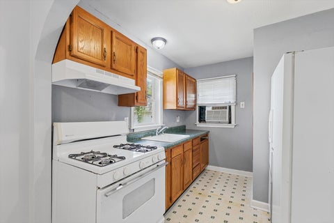 Tiny photo for 1006 N Division Avenue, Urbana, IL 61801 (MLS # 12742513)