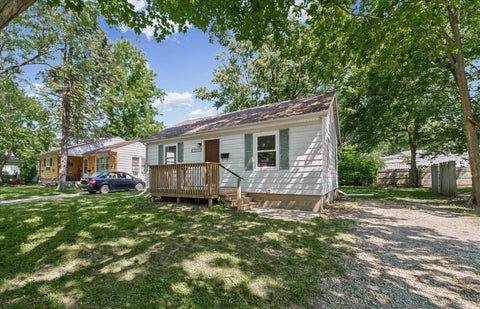 Tiny photo for 1006 N Division Avenue, Urbana, IL 61801 (MLS # 12742513)
