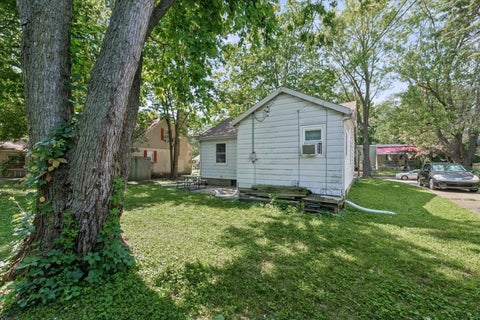 Tiny photo for 1006 N Division Avenue, Urbana, IL 61801 (MLS # 12742513)