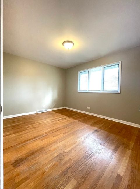 Tiny photo for 16314 Woodlawn East Avenue, South Holland, IL 60473 (MLS # 12442346)