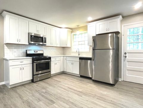 Tiny photo for 16314 Woodlawn East Avenue, South Holland, IL 60473 (MLS # 12442346)