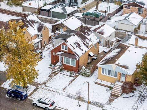 Tiny photo for 4147 Gage Avenue, Lyons, IL 60534 (MLS # 12515999)