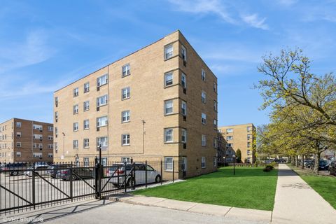 Tiny photo for 6160 N Damen Avenue #304, Chicago, IL 60659 (MLS # 12335935)