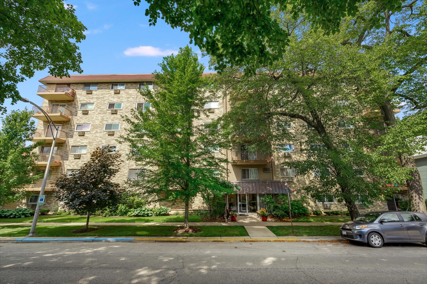 315 Marengo Avenue 3H