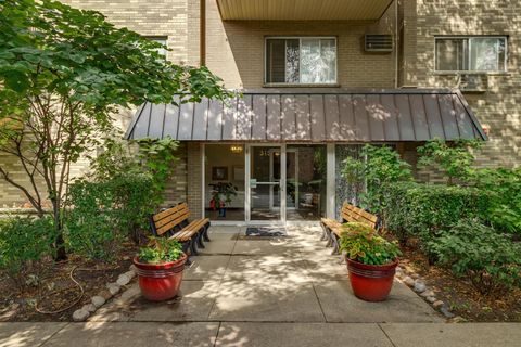 Photo of 315 Marengo Avenue #3H, Forest Park, IL 60130 (MLS # 12585125)