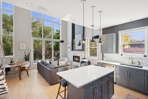 Tiny photo for 856 N Winchester Avenue #3, Chicago, IL 60622 (MLS # 12490851)