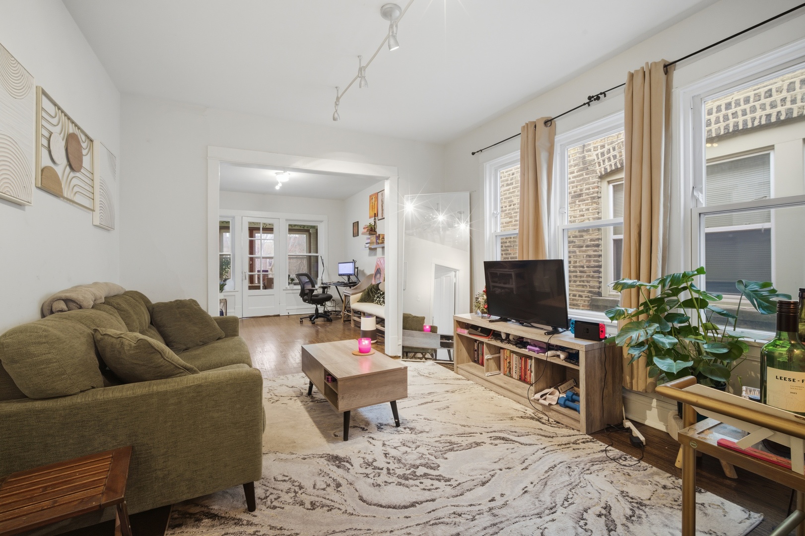 4045 W Nelson Street