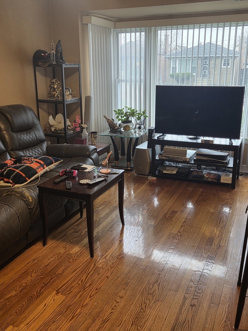 7925 S Richmond Street