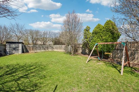 Tiny photo for 1655 Marie Lane, Glenview, IL 60025 (MLS # 12615628)