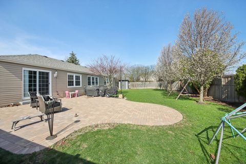 Tiny photo for 1655 Marie Lane, Glenview, IL 60025 (MLS # 12615628)