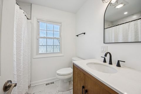 Tiny photo for 1655 Marie Lane, Glenview, IL 60025 (MLS # 12615628)