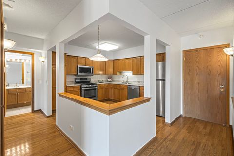 Tiny photo for 201 N Vail Avenue #305, Arlington Heights, IL 60004 (MLS # 12472505)