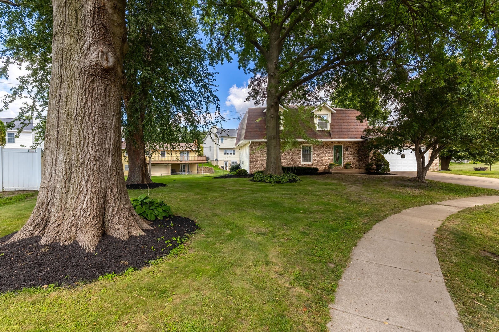 702 W Iowa Street