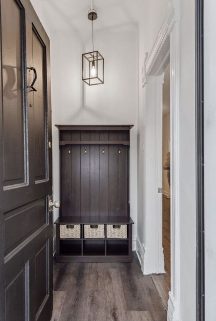 2437 N Seminary Avenue 2