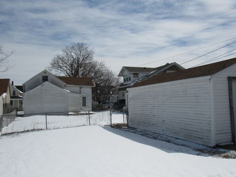 Tiny photo for 1714 N Sturdevant Street, Davenport, IA 52804 (MLS # 12594415)