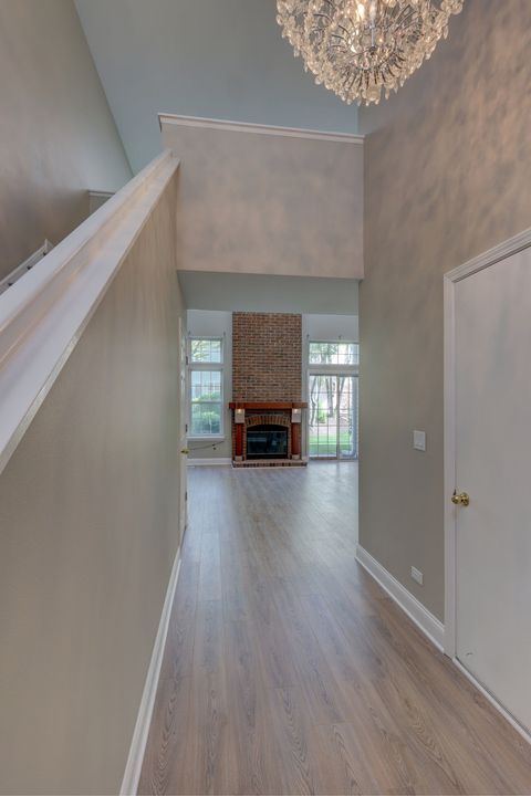 Tiny photo for 195 Island Court #195, Schaumburg, IL 60193 (MLS # 12469114)