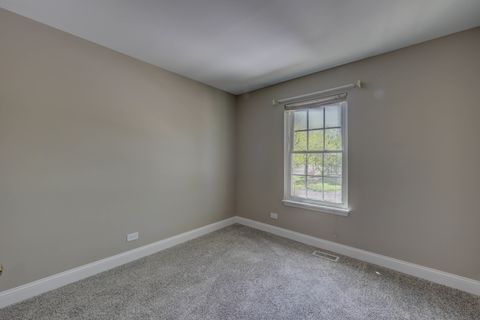 Tiny photo for 195 Island Court #195, Schaumburg, IL 60193 (MLS # 12469114)