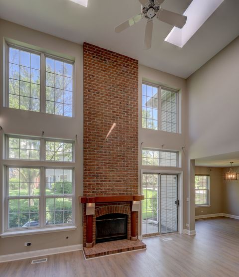 Tiny photo for 195 Island Court #195, Schaumburg, IL 60193 (MLS # 12469114)