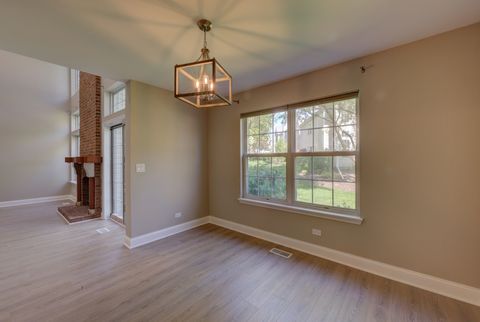 Tiny photo for 195 Island Court #195, Schaumburg, IL 60193 (MLS # 12469114)