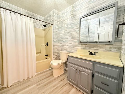 Tiny photo for 425 Peak Road, Harrisburg, IL 62946 (MLS # 12584185)