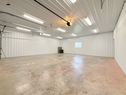 Tiny photo for 425 Peak Road, Harrisburg, IL 62946 (MLS # 12584185)