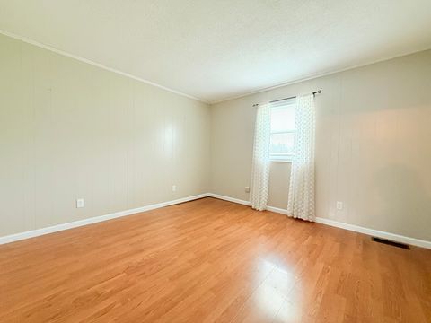 Tiny photo for 425 Peak Road, Harrisburg, IL 62946 (MLS # 12584185)