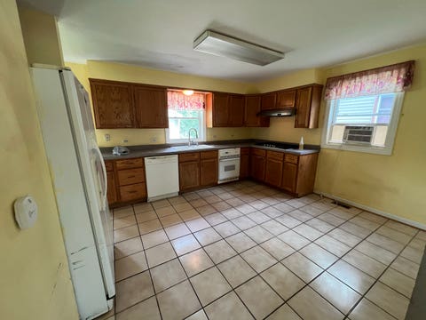 Tiny photo for 468 N Lakeshore Drive, Mundelein, IL 60060 (MLS # 12723749)