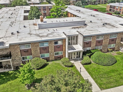 Tiny photo for 120 Collen Drive #219, Lombard, IL 60148 (MLS # 12732446)