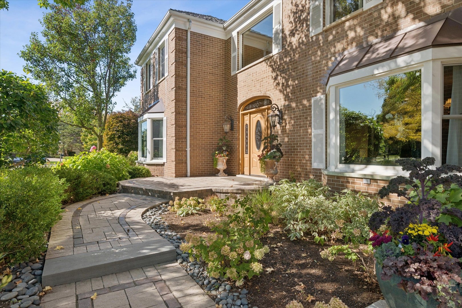 2342 Mohawk Lane