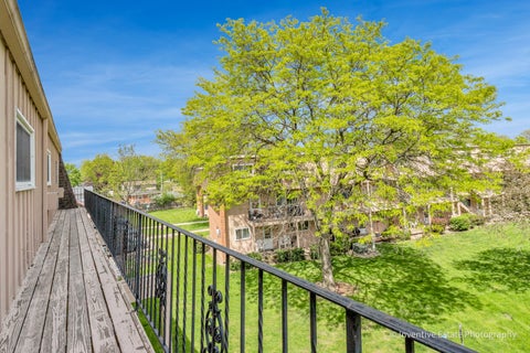 Tiny photo for 2506 Algonquin Road #18, Rolling Meadows, IL 60008 (MLS # 12750540)