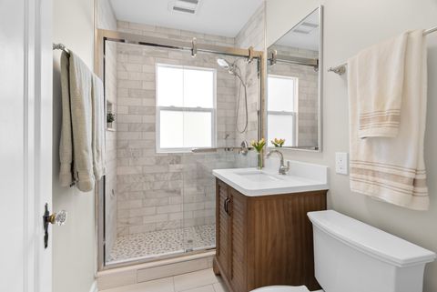 Tiny photo for 562 S Poplar Avenue, Elmhurst, IL 60126 (MLS # 12471550)