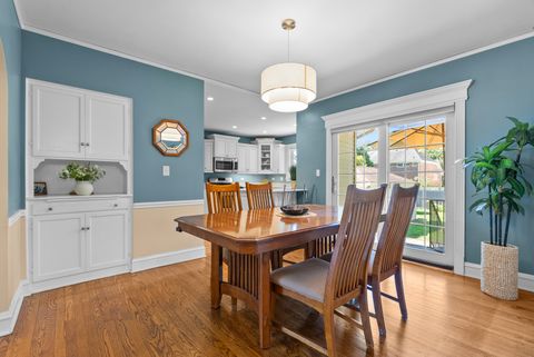 Tiny photo for 562 S Poplar Avenue, Elmhurst, IL 60126 (MLS # 12471550)